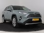 Toyota RAV4 2.5 Hybrid Executive | Dealer onderhouden | Trekhaak | JBL | Dodehoekdetectie | 360 Camera + Camera functie binnenspiegel | Elektrisch verstelbare bestuurdersstoel | Navigatie | Apple CarPlay/Android Auto |