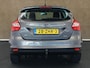 Ford Focus 1.0 EcoBoost Lease Trend - ORIGINEEL NEDERLANDSE AUTO - RIEM RECENT VERVANGEN - TREKHAAK 1.000KG GEREMD TREKGEWICHT - AIRCO - CRUISE CONTROL - LEDER STUURWIEL - NAVIGATIESYSTEEM - PARKEERSENSOREN ACHTER - BLUETOOTH TELEFOONVERBINDING