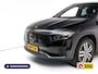 Mercedes-Benz EQA 250+ Luxury Line 71 kWh | Trekhaak | Adap. Cruise | Sfeerverlichting | Stoelverw. | Leer | 360 Camera | Elec. achterklep | Navigatie, App. connect, High perf. Led, Alarm klasse 3, Dodehoek assistent