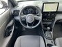 Toyota Yaris Cross 1.5 Hybrid 115 Dynamic / Dealer onderhouden / 10 jaar garantie mogelijk / Comfort Pack / Navigatie via abbo of Apple Carplay Android / Stuur-, stoel- en voorruitverwarming / Climate Control / 17" LM wielen /