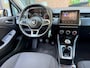 Renault Clio 1.0 TCe Zen / bj.2021 / kleur: wit / apple carpplay/android / navigatie / trekhaak / NAP met 101913 km.en APK 02/2027