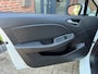 Renault Clio 1.0 TCe Zen / bj.2021 / kleur: wit / apple carpplay/android / navigatie / trekhaak / NAP met 101913 km.en APK 02/2027