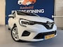 Renault Clio 1.0 TCe Zen / bj.2021 / kleur: wit / apple carpplay/android / navigatie / trekhaak / NAP met 101913 km.en APK 02/2027