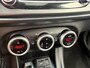 Alfa Romeo Giulietta 1.7 TBi Quadrifoglio Verde Launch Edition | Panoramadak | Bose | DAB |  Parkeersensoren | Lederen Bekleding |