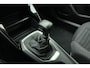 Peugeot 2008 1.2 PureTech Active Cruise Control l Airco l Apple Carplay/Android Auto l Parkeersensoren l Centrale Deurvergrendeling l Elektrische ramen l Elektrisch Verstelbare Spiegels