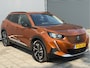 Peugeot e-2008 BWJ 2022 | EV 136PK Allure 50 kWh | LEDER/STOF | CLIMA | NAVI | CAMERA A | CARPLAY | PRIVACY GLASS | PDC |