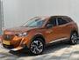 Peugeot e-2008 BWJ 2022 | EV 136PK Allure 50 kWh | LEDER/STOF | CLIMA | NAVI | CAMERA A | CARPLAY | PRIVACY GLASS | PDC |