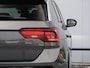 Volkswagen T-Roc 1.5 TSI R-Line 150pk DSG | Navigatie | Cruise Control | Trekhaak | Camera | Ergo stoel | LED+ | Climate control | Stoelverwarming |