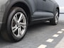 Volkswagen T-Roc 1.5 TSI R-Line 150pk DSG | Navigatie | Cruise Control | Trekhaak | Camera | Ergo stoel | LED+ | Climate control | Stoelverwarming |