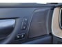 Volvo XC60 T6 Recharge AWD Plus Dark - Panorama/schuifdak - IntelliSafe Assist & Surround - 360º Camera - Harman Kardon audio - Verwarmde voorstoelen, stuur & achterbank - Parkeersensoren voor & achter - Elektr. bedienb. voorstoelen met geheugen - Head up display - Draadloze tel. lader -  Extra getint glas - 19' LMV