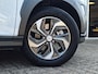 Hyundai Kona 1.6 GDI HEV Fashion | Trekhaak | Cruise control | Navigatiesysteem | Achteruitrijcamera | Lichtmetalenvelgen | Parkeersensoren achter | Climate control |