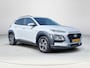 Hyundai Kona 1.6 GDI HEV Fashion | Trekhaak | Cruise control | Navigatiesysteem | Achteruitrijcamera | Lichtmetalenvelgen | Parkeersensoren achter | Climate control |