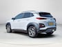Hyundai Kona 1.6 GDI HEV Fashion | Trekhaak | Cruise control | Navigatiesysteem | Achteruitrijcamera | Lichtmetalenvelgen | Parkeersensoren achter | Climate control |