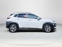 Hyundai Kona 1.6 GDI HEV Fashion | Trekhaak | Cruise control | Navigatiesysteem | Achteruitrijcamera | Lichtmetalenvelgen | Parkeersensoren achter | Climate control |