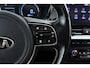 Kia Niro EV E-Niro DynamicPlusLine 64 kWh | Org NL | Panoramadak | SOH 94% | CarPlay | 3-Fase | Stoel-/Stuurverwarming | Adap. Cruise |