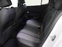 Peugeot 408 1.6 HYbrid Allure 180 EAT8 Apple Carplay/Android Auto, Cruise control adaptief, Vision pakket, Keyless entry, Parkeersensor voor/achter Een modern design met luxe en comfort. Dankzij het ruime interieur en de efficiënte hybride aandrijflijn is deze auto ideaal voor zowel dagelijkse ritten als lange afstanden. Met zijn rijke u