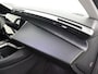 Peugeot 408 1.6 HYbrid Allure 180 EAT8 Apple Carplay/Android Auto, Cruise control adaptief, Vision pakket, Keyless entry, Parkeersensor voor/achter Een modern design met luxe en comfort. Dankzij het ruime interieur en de efficiënte hybride aandrijflijn is deze auto ideaal voor zowel dagelijkse ritten als lange afstanden. Met zijn rijke u