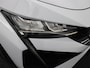 Peugeot 408 1.6 HYbrid Allure 180 EAT8 Apple Carplay/Android Auto, Cruise control adaptief, Vision pakket, Keyless entry, Parkeersensor voor/achter Een modern design met luxe en comfort. Dankzij het ruime interieur en de efficiënte hybride aandrijflijn is deze auto ideaal voor zowel dagelijkse ritten als lange afstanden. Met zijn rijke u