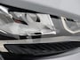 Peugeot 408 1.6 HYbrid Allure 180 EAT8 Apple Carplay/Android Auto, Cruise control adaptief, Vision pakket, Keyless entry, Parkeersensor voor/achter Een modern design met luxe en comfort. Dankzij het ruime interieur en de efficiënte hybride aandrijflijn is deze auto ideaal voor zowel dagelijkse ritten als lange afstanden. Met zijn rijke u