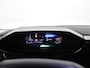 Peugeot 408 1.6 HYbrid Allure 180 EAT8 Apple Carplay/Android Auto, Cruise control adaptief, Vision pakket, Keyless entry, Parkeersensor voor/achter Een modern design met luxe en comfort. Dankzij het ruime interieur en de efficiënte hybride aandrijflijn is deze auto ideaal voor zowel dagelijkse ritten als lange afstanden. Met zijn rijke u