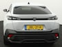 Peugeot 408 1.6 HYbrid Allure 180 EAT8 Apple Carplay/Android Auto, Cruise control adaptief, Vision pakket, Keyless entry, Parkeersensor voor/achter Een modern design met luxe en comfort. Dankzij het ruime interieur en de efficiënte hybride aandrijflijn is deze auto ideaal voor zowel dagelijkse ritten als lange afstanden. Met zijn rijke u