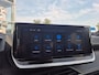 Peugeot 2008 1.2 Hybrid 145 GT Voor en achter camera | Climate control | Apple carplay en Android auto | Adaptive cruise control met stuurhulp | Dode hoek detectie | Elektrische stoelverstelling | Full led | LMV 17 inch | Alcantara bekleding | Voorstoelen verwarmd