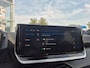 Peugeot 2008 1.2 Hybrid 145 GT Voor en achter camera | Climate control | Apple carplay en Android auto | Adaptive cruise control met stuurhulp | Dode hoek detectie | Elektrische stoelverstelling | Full led | LMV 17 inch | Alcantara bekleding | Voorstoelen verwarmd
