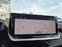 Peugeot 2008 1.2 Hybrid 145 GT Voor en achter camera | Climate control | Apple carplay en Android auto | Adaptive cruise control met stuurhulp | Dode hoek detectie | Elektrische stoelverstelling | Full led | LMV 17 inch | Alcantara bekleding | Voorstoelen verwarmd