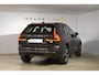 Volvo XC60 T6 350PK Automaat Plug-in Hybrid AWD Ultimate Dark / Luchtvering / Bowers & Wilkins / 360 Camera / Adaptieve Cruise Control / Stuur & Stoelverwarming / Elektr. Achterklep / Schuifdak / Trekhaak