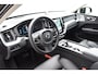 Volvo XC60 T6 350PK Automaat Plug-in Hybrid AWD Ultimate Dark / Luchtvering / Bowers & Wilkins / 360 Camera / Adaptieve Cruise Control / Stuur & Stoelverwarming / Elektr. Achterklep / Schuifdak / Trekhaak