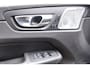 Volvo XC60 T6 350PK Automaat Plug-in Hybrid AWD Ultimate Dark / Luchtvering / Bowers & Wilkins / 360 Camera / Adaptieve Cruise Control / Stuur & Stoelverwarming / Elektr. Achterklep / Schuifdak / Trekhaak