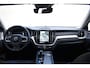 Volvo XC60 T6 350PK Automaat Plug-in Hybrid AWD Ultimate Dark / Luchtvering / Bowers & Wilkins / 360 Camera / Adaptieve Cruise Control / Stuur & Stoelverwarming / Elektr. Achterklep / Schuifdak / Trekhaak