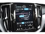 Volvo XC60 T6 350PK Automaat Plug-in Hybrid AWD Ultimate Dark / Luchtvering / Bowers & Wilkins / 360 Camera / Adaptieve Cruise Control / Stuur & Stoelverwarming / Elektr. Achterklep / Schuifdak / Trekhaak