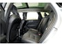 Volvo XC60 2.0 T6 Plug-in hybrid AWD 293kW/399pk Aut8 Long Range Edition Bright NIEUWSTAAT! PANORAMADAK + LEDER + ADAPT.CRUISE + PILOT ASSIST + GOOGLE NAVIGATIE&SERVICES + EL.WEGKLABARE TREKHAAK + SPATLAPPEN + CAMERA + PARKSENSOREN + 19" LM-VELGEN!!