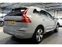 Volvo XC60 2.0 T6 Plug-in hybrid AWD 293kW/399pk Aut8 Long Range Edition Bright NIEUWSTAAT! PANORAMADAK + LEDER + ADAPT.CRUISE + PILOT ASSIST + GOOGLE NAVIGATIE&SERVICES + EL.WEGKLABARE TREKHAAK + SPATLAPPEN + CAMERA + PARKSENSOREN + 19" LM-VELGEN!!