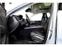 Volvo XC60 2.0 T6 Plug-in hybrid AWD 293kW/399pk Aut8 Long Range Edition Bright NIEUWSTAAT! PANORAMADAK + LEDER + ADAPT.CRUISE + PILOT ASSIST + GOOGLE NAVIGATIE&SERVICES + EL.WEGKLABARE TREKHAAK + SPATLAPPEN + CAMERA + PARKSENSOREN + 19" LM-VELGEN!!