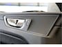 Volvo XC60 2.0 T6 Plug-in hybrid AWD 293kW/399pk Aut8 Long Range Edition Bright NIEUWSTAAT! PANORAMADAK + LEDER + ADAPT.CRUISE + PILOT ASSIST + GOOGLE NAVIGATIE&SERVICES + EL.WEGKLABARE TREKHAAK + SPATLAPPEN + CAMERA + PARKSENSOREN + 19" LM-VELGEN!!