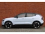 Volvo EX30 Single Motor Extended Range Plus 69 kWh | Trekhaak | All-Season banden | Stoel-/stuurwielverwarming | Dak in contrasterende kleur | 19 inch. lichtmetalen velgen | Adaptieve cruise control | Pilot assist | Keyless entry | Elektrische kofferklep | Harman Kardon