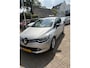 Renault Clio 0.9 TCe Eco2 Expression Auto met weinig kilometers en compleet met oa nav. en airco