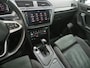Volkswagen Tiguan 1.4 TSI eHybrid Elegance | Panoramadak | Trekhaak | Massage | 360 | Sfeerlicht | Dodehoek | Matrix | Carplay
