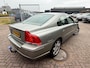 Volvo S60 2.4 Kinetic Chrono | Unieke Kilometerstand! | Stoelverwarming | Schuif/Kanteldak | Trekhaak | Climate Control | Parkeersensoren | Gelaagd Glas