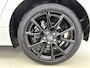 Toyota Yaris 1.5 Hybrid Executive + | Dealer Onderhouden | JBL | Head-Up Display | Dodehoek detectie | Stoel+stuurverwarming | Parkeersensoren voor+achter | Apple CarPlay/Android Auto | Cruise Control Adaptive |