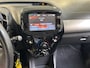 Peugeot 108 1.0 VTi Allure Automaat | Airconditioning | Elektrisch Bedienbare Buitenspiegels | Achteruitrijcamera | 15" Lichtmetalen Velgen | Bluetooth | Bestuurdersstoel In Hoogte Verstelbaar|