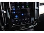 Volvo XC40 2.0 B4 Plus Dark | Panoramadak | Trekhaak | BLIS |