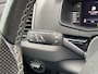 Skoda Karoq 1.5 TSI Automaat 150pk Sportline Business | Trekhaak 1500KG | Navi & Carplay | Digitaal Dashboard | Stoelverwarming | LED | Climatecontrol | Parkeerca