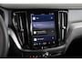 Volvo V60 2.0 B4 Ultimate Dark / Opendak /Leder / HUD / Pilot Assist / HarmanKardon / CarPlay