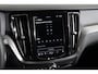 Volvo V60 2.0 B4 Ultimate Dark / Opendak /Leder / HUD / Pilot Assist / HarmanKardon / CarPlay