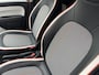 Renault Twingo Z.E. R80 Série Limitée Vibes / Dealer onderhouden / Accu SoH 93,86 % / 3 fase laden / Navigatie / Camera / Stoelverwarming / 16" LM wielen /