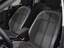Volkswagen Polo 1.0 TSI 110pk DSG Style Navigatie Apple Carplay/ Android Auto Parkeersensoren Adaptive Cruise Control Blind Spot Assist Stoelverwarming Ledverlichting Climate Control
