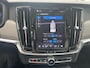 Volvo V90 T8 Plug-in hybrid AWD Ultra Dark | Luchtvering | Bowers & Wilkins | Massagestoelen | Panoramadak | Trekhaak |